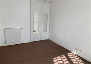 t2 à la location -   95120  ERMONT, surface 46 m2 location t2 - UBI481828919